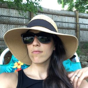 Meet your Posher, Alyssa